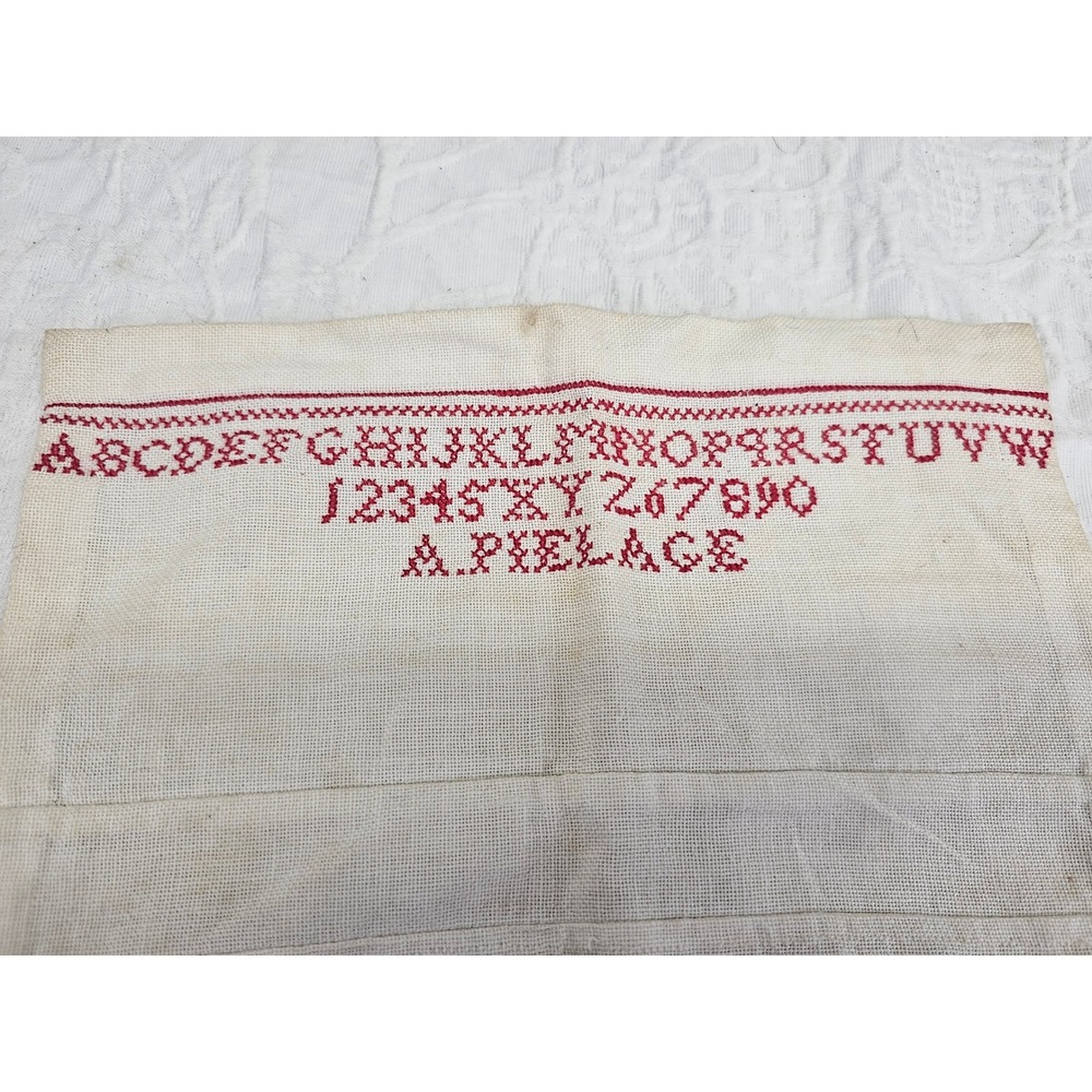 19TH century‎ Cross Stitch Sampler Cream Good Vintage Alphabet Red